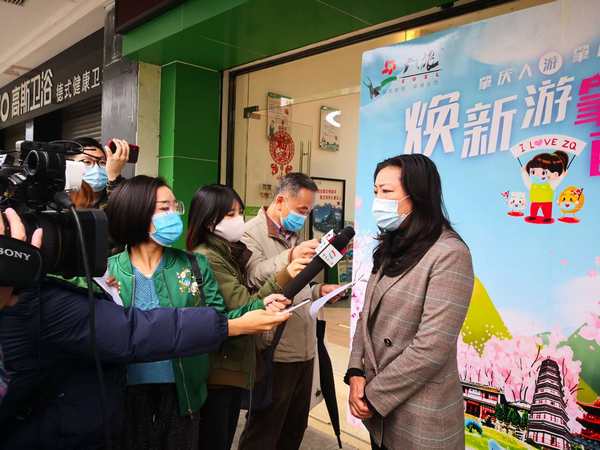 市文化广电旅游体育局党组副书记夏燕庆接受采访.jpg
