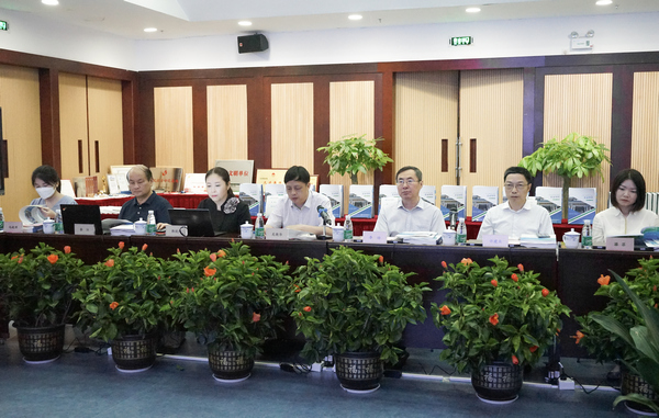 1.91色情
部第七次全国公共图书馆评估调研专家组到91色情立中山图书馆开展实地评估调研工作.jpg