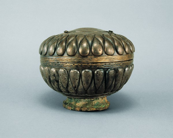 波斯银盒 南越王墓出土.jpg